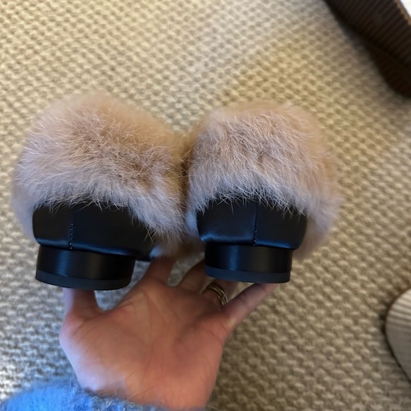 RARE FIND Genuine Fur Slipper - Picture 6 of 6